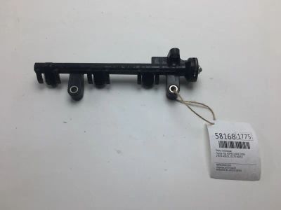 Лот: 20399208. Фото: 1. Рейка топливная Toyota Vitz 2006... Топливная система