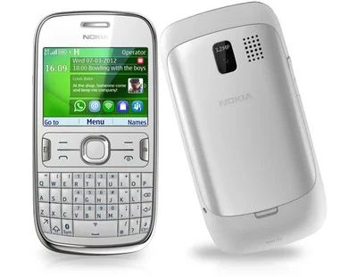 Лот: 4092533. Фото: 1. Nokia 302 (белый). Кнопочные мобильные телефоны