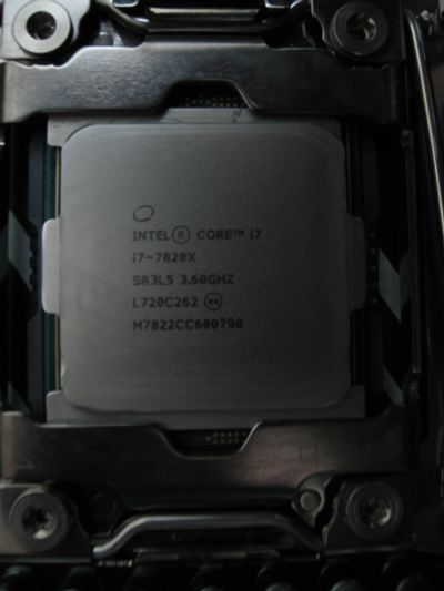 Лот: 19017697. Фото: 1. i7-7820X LGA2066. Процессоры