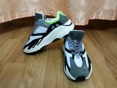 Лот: 12705473. Фото: 1. Кроссовки Adidas yeezy boost 700. Кеды, кроссовки, слипоны