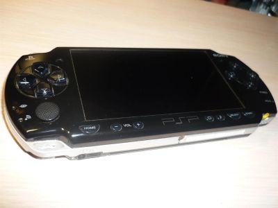 Лот: 3293011. Фото: 1. PSP 2008 Slim Piano Black, прошита... Игровые приставки, консоли