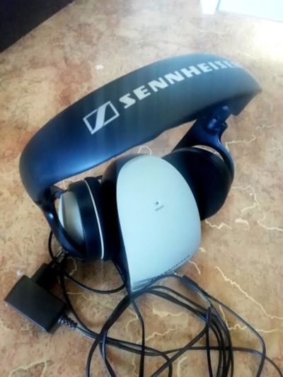 Лот: 17699349. Фото: 1. Sennheiser HD-110 II, без проводные... Наушники, гарнитуры