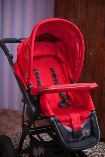 Лот: 6651439. Фото: 1. Продам Коляску (Viki Vigorkids... Коляски