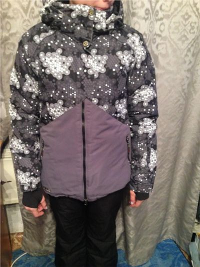 Лот: 8719812. Фото: 1. женская горнолыжная куртка с1... Зимняя спортивная одежда