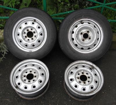 Лот: 3146157. Фото: 1. Две шины 175/70R13 на дисках 4х100... Шины на дисках