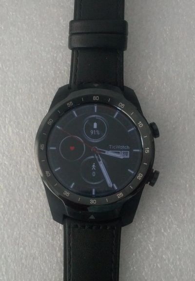 Лот: 16011921. Фото: 1. Смарт часы Ticwatch pro. Смарт-часы, фитнес-браслеты, аксессуары
