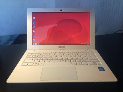 Лот: 6925712. Фото: 1. ASUS X200MA-KX047H White. Ноутбуки