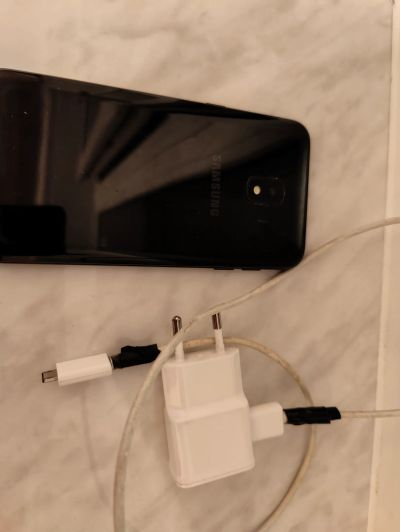 Лот: 21987031. Фото: 1. Смартфон Samsung galaxy j2 core. Смартфоны
