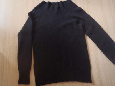 Лот: 7341040. Фото: 1. Продам свитер Benetton р.42. Свитеры, толстовки, худи