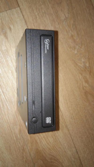 Лот: 7008300. Фото: 1. DVD±R / RW SATA. Приводы CD, DVD, BR, FDD