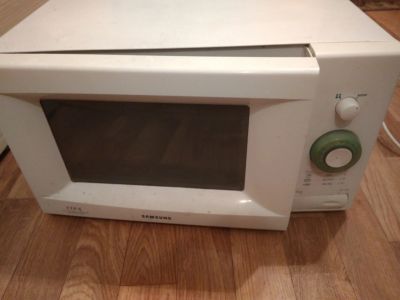 Лот: 12635940. Фото: 1. Микроволновка "Samsung". Микроволновки, мини-печи