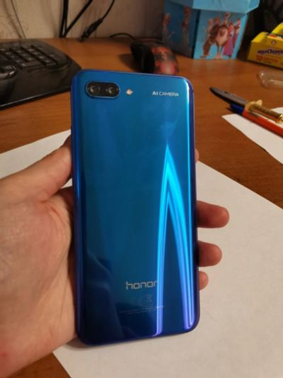 Лот: 14973814. Фото: 1. Смартфон honor 10. Смартфоны