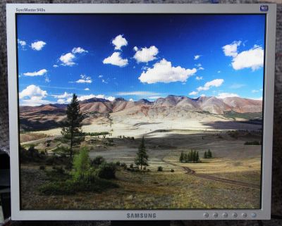 Лот: 18294194. Фото: 1. Монитор Samsung SyncMaster 940N. ЖК-мониторы