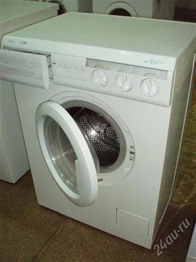 Лот: 2152375. Фото: 1. Стиральная машина с сушкой Philco... Стиральные машины