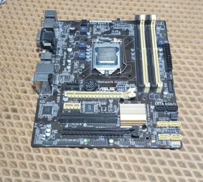 Лот: 21132689. Фото: 1. Материнская плата Asus B85M-E... Материнские платы