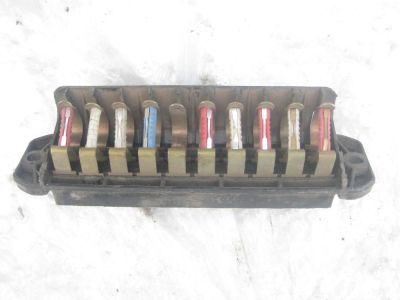 Лот: 7995593. Фото: 1. Блок предохранителей ВАЗ 2106. Электрооборудование
