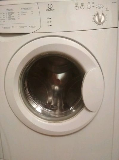 Лот: 13913700. Фото: 1. Indesit wiun81 на запчасти. Неисправен... Стиральные машины