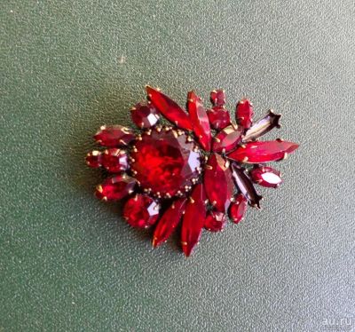 Лот: 6169129. Фото: 1. Брошь 2, с красными камнями... Ювелирные изделия