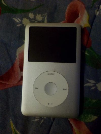 Лот: 8997232. Фото: 1. iPod Classic 80 GB. Плееры
