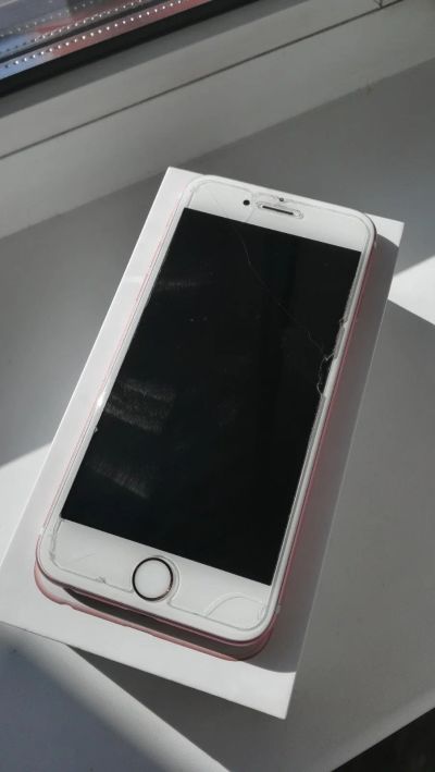 Лот: 16454568. Фото: 1. Apple iPhone 6s Rose gold. Смартфоны