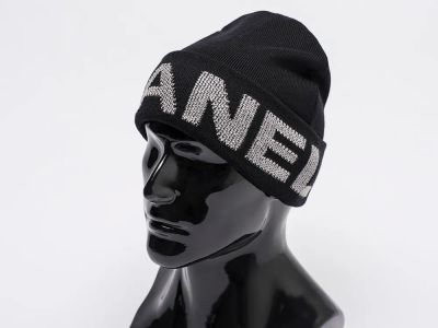 Лот: 18814154. Фото: 1. Шапка Chanel. Шарфы, платки