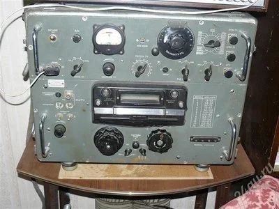 Лот: 292614. Фото: 1. радиоприемник р-250 м+ комплеткт... Другое (радиодетали  (электронные компоненты))