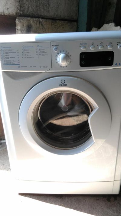 Лот: 8078291. Фото: 1. Стиральная машина Indesit IWUE... Стиральные машины