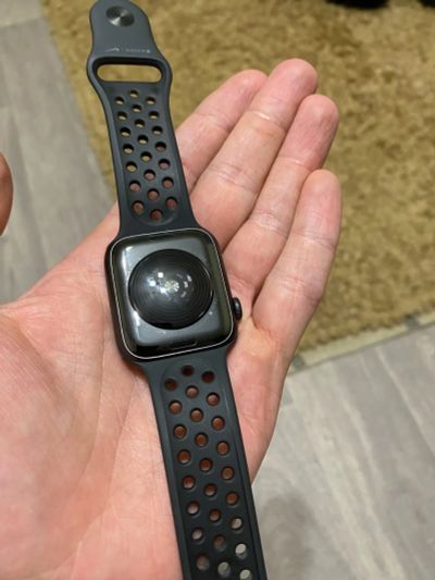 Лот: 19306666. Фото: 1. Apple Watch SE Nike 44mm. Смарт-часы, фитнес-браслеты, аксессуары