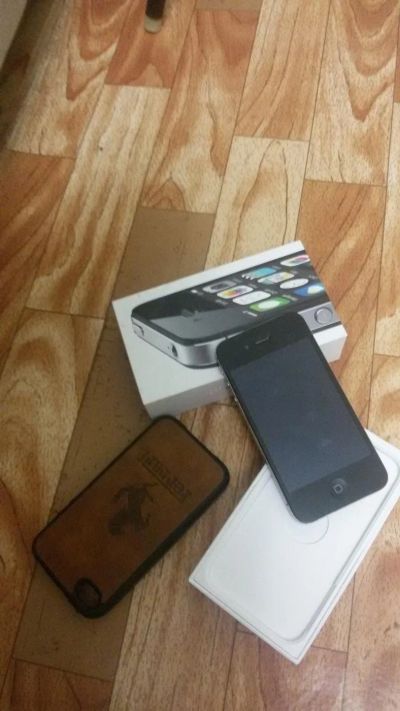 Лот: 6686407. Фото: 1. Iphone 4s 8gb продам. Смартфоны