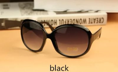 Лот: 11802692. Фото: 1. Солнцезащитные женские очки. Черные... Очки солнцезащитные