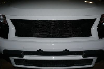 Лот: 6400379. Фото: 1. Решетка в передний бампер, Renault... Детали тюнинга