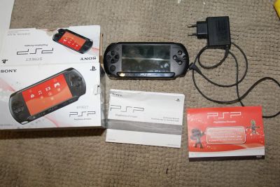 Лот: 3535455. Фото: 1. PSP оригинал флэшка 8gb в подарок... Игровые приставки, консоли