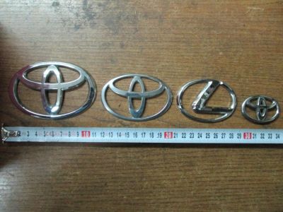 Лот: 11125094. Фото: 1. Эмблема знак значек шильдик Toyota... Кузов