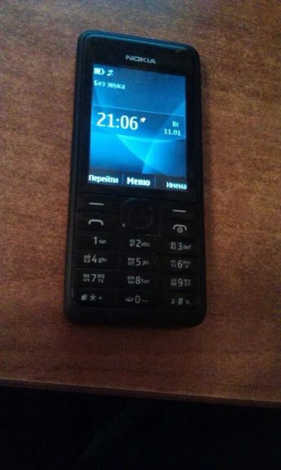 Лот: 4980003. Фото: 1. Nokia 301 .2 сим карты, черный. Кнопочные мобильные телефоны