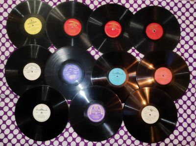 Лот: 25887180. Фото: 1. Патефонные пластинки 11 штук одним... Аудиозаписи