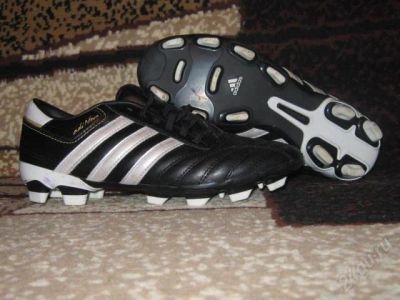 Лот: 1656443. Фото: 1. Футбольные бутсы Adidas. Кеды, кроссовки, слипоны
