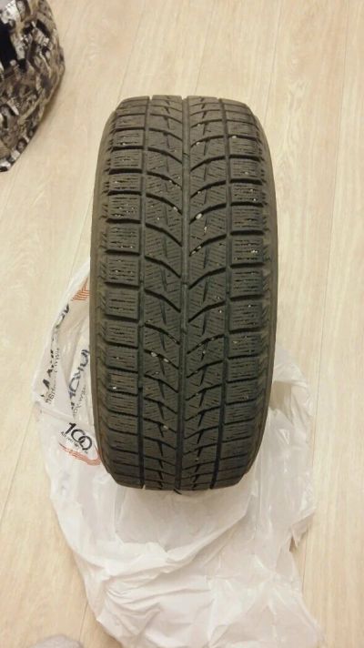 Лот: 10017944. Фото: 1. Комплект зимней резины Bridgestone... Шины