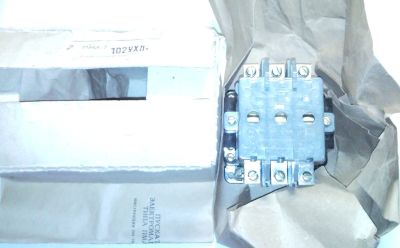 Лот: 25899688. Фото: 1. Пускатель магнитный ПМА-3102 одним... Магнитные пускатели, контакторы, реле