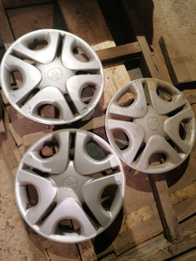 Лот: 16472812. Фото: 1. Колпаки Toyota оригинал r14 -... Колпаки