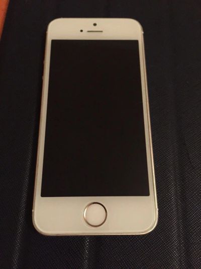 Лот: 7066818. Фото: 1. Iphone 5s 16gb Gold цена снижена... Смартфоны