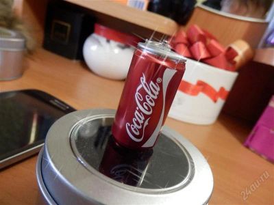 Лот: 2833442. Фото: 1. USB флэшка на 16 гб CocaCola. USB-флеш карты