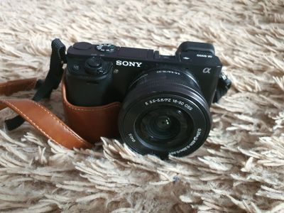 Лот: 17792433. Фото: 1. Sony a6000 kit. Цифровые беззеркальные со сменной оптикой