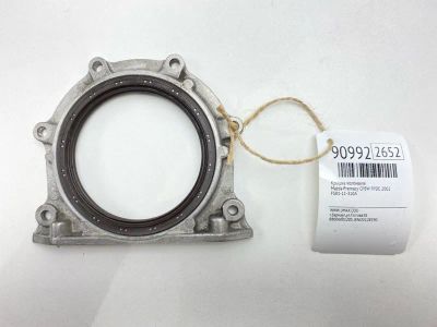 Лот: 23517778. Фото: 1. Крышка коленвала Mazda Premacy... Двигатель и элементы двигателя