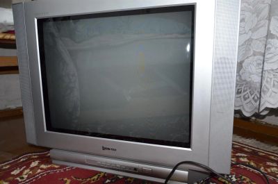 Лот: 3732620. Фото: 1. Продам телевизор Rolsen 21дюйм. Телевизоры