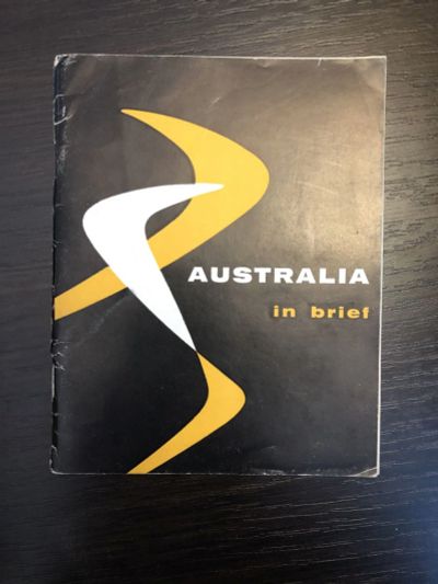 Лот: 23278378. Фото: 1. Australia in Brief (Кратко об... Другое (литература, книги)