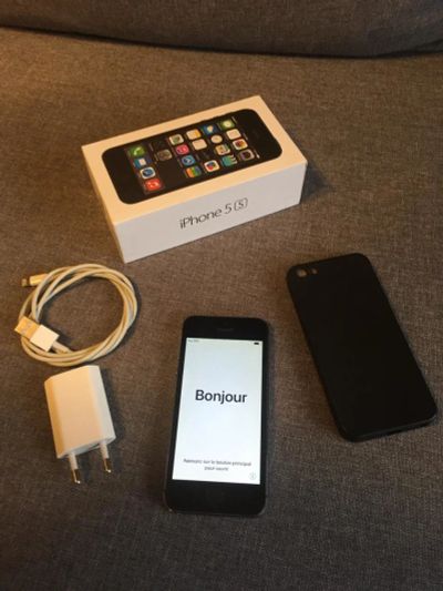 Лот: 17402219. Фото: 1. Iphone 5s 64gb. Смартфоны
