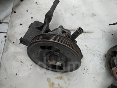 Лот: 15571009. Фото: 1. насос гидроусилителя руля Toyota... Двигатель и элементы двигателя