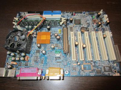 Лот: 8550626. Фото: 1. Материнская плата GigaByte GA-60xm7e... Материнские платы