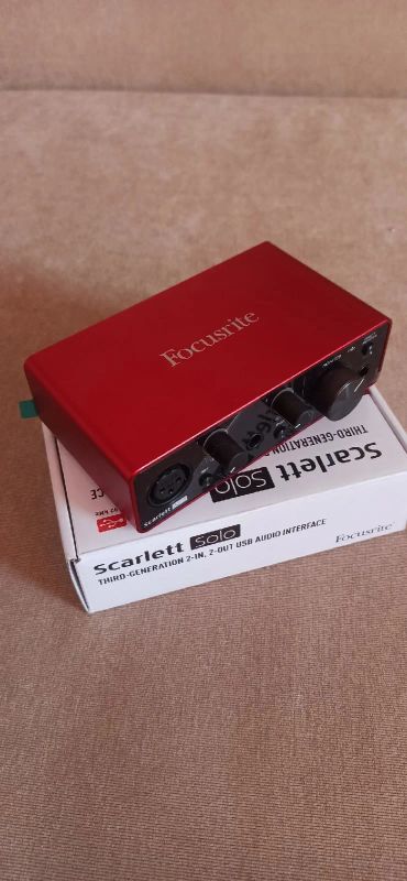 Лот: 19018811. Фото: 1. Focusrite Scarlett Solo 3rd Gen. Звуковые карты