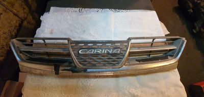 Лот: 17472322. Фото: 1. Решётка радиатора toyota carina. Кузов